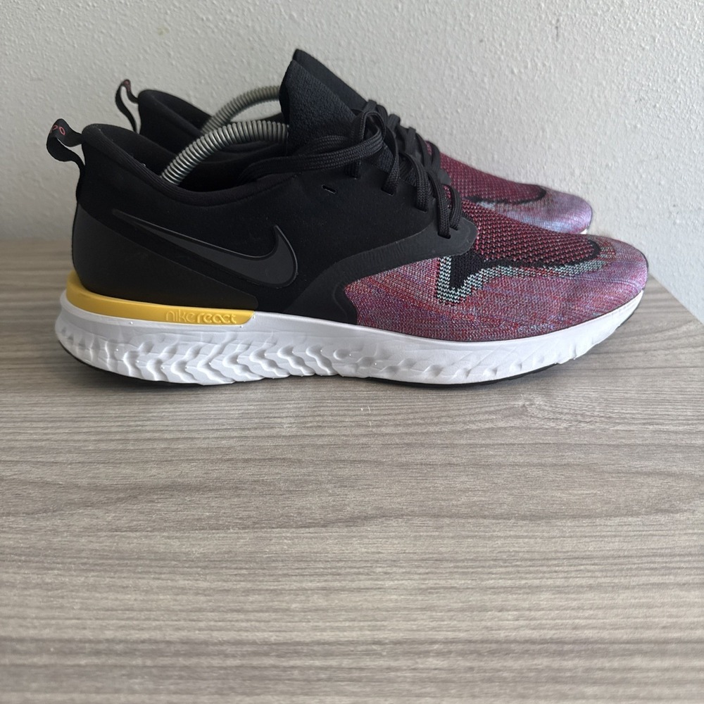 Nike Odyssey React Flyknit 2 Mens Size 12 Red Black White Running Shoes Sneakers